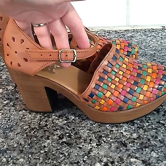 D'ARTE Leather Weaved Multicolor Platform Heels. Size 26 (Size 9 US) - Picture 6 of 14